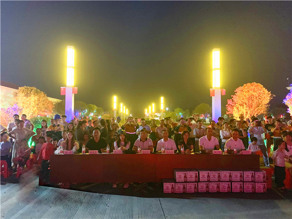 永州8040威尼斯进杏装壮丽70年，奋斗新时期”国庆晚会暨 员工集体生日会