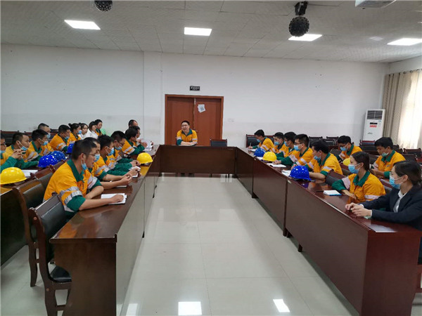龙里8040威尼斯发展7月份大学生座谈会
